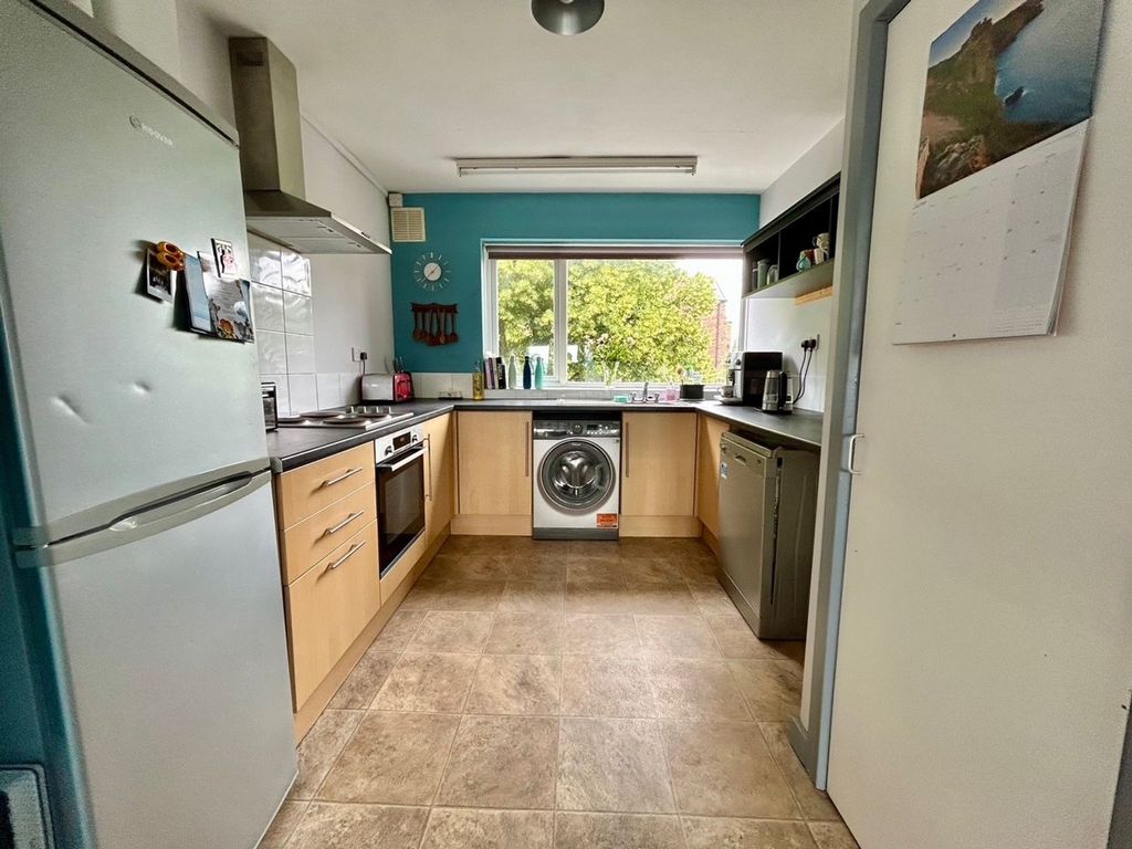 Property photo 2 of 14 Kitchen