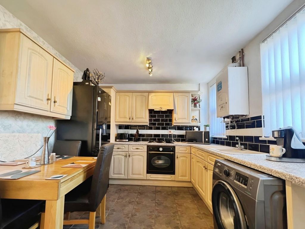 Property photo 3 of 11 08d2E080-29742494-38Ed-4E1A-9441-5108378F5d08.Jpg