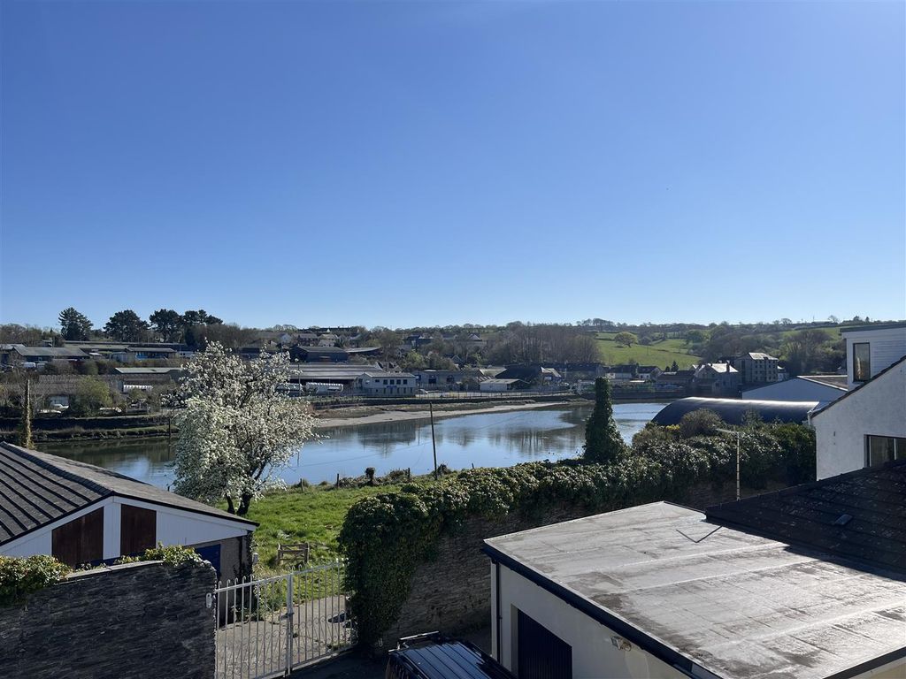 Property photo 3 of 19 View