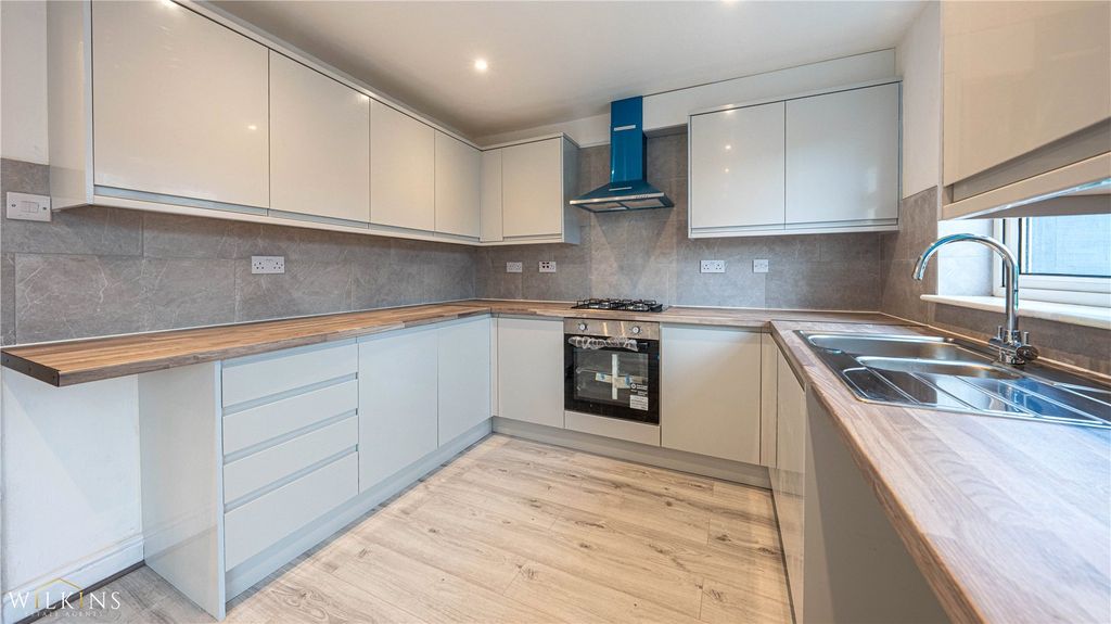 Property photo 3 of 32 Picture No. 09