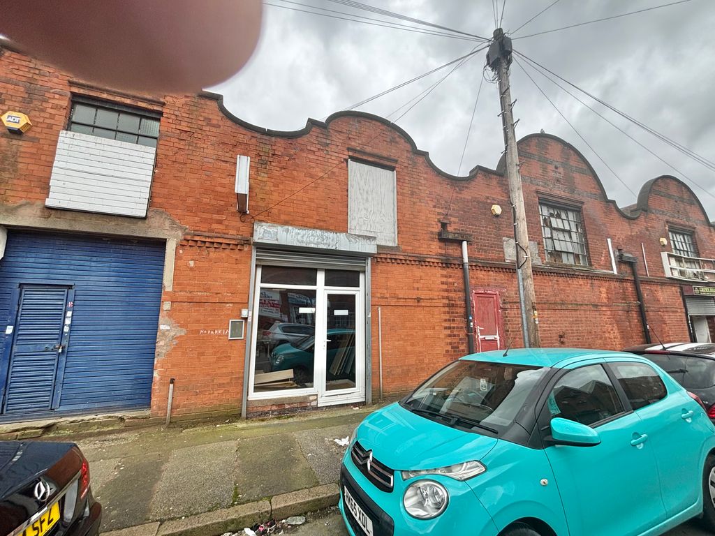 Property photo 1 of 3