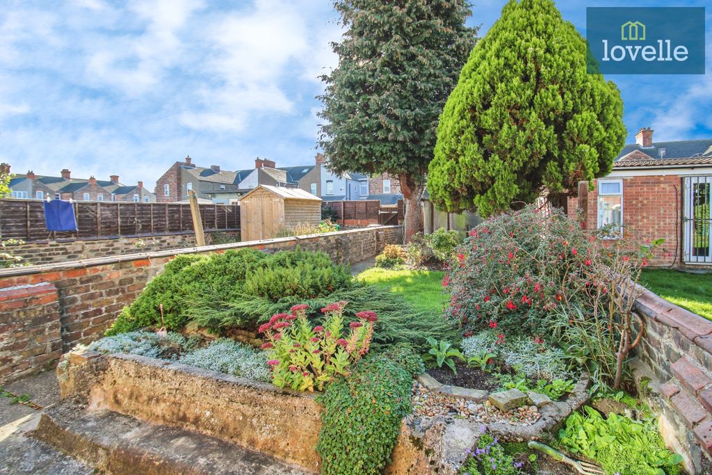 Property photo 3 of 14