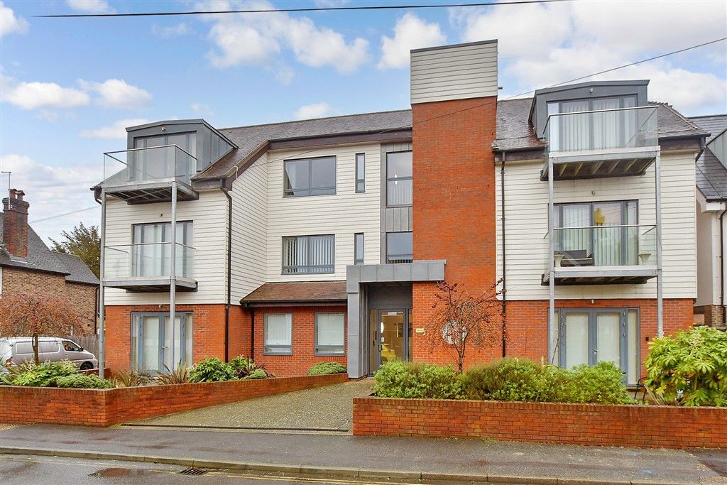 Property photo 1 of 9 External (Web)