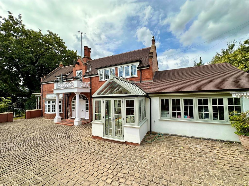 Property photo 1 of 22