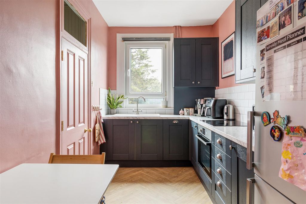 Property photo 3 of 35 44