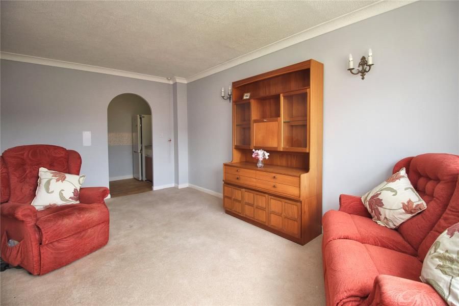 Property photo 2 of 6