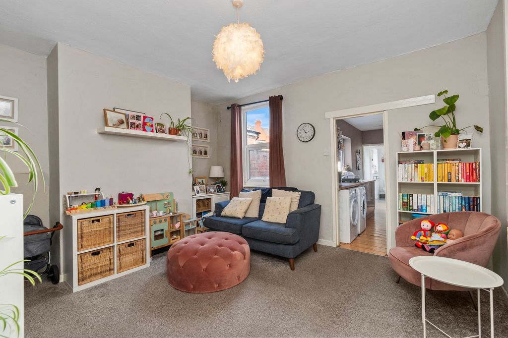 Property photo 3 of 17