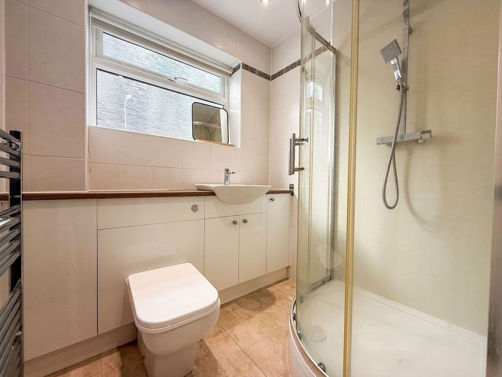 Property photo 3 of 7 Shower Room