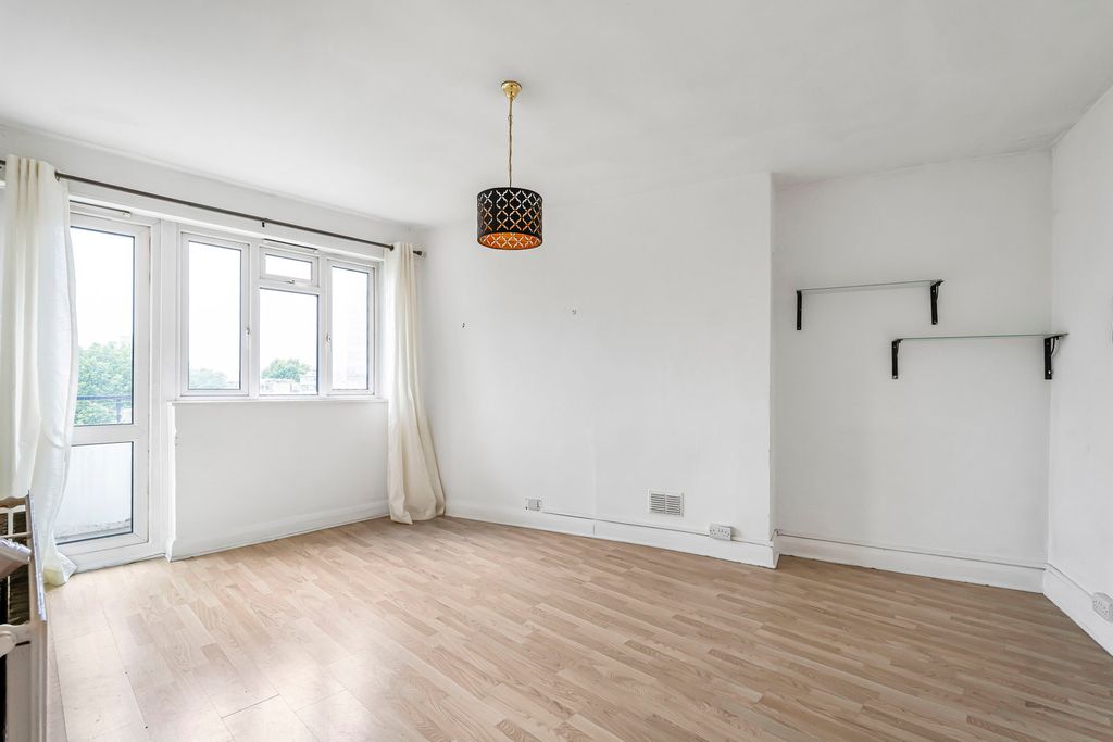 Property photo 2 of 18 Reception Room