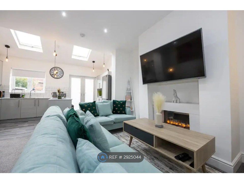 Property photo 1 of 33