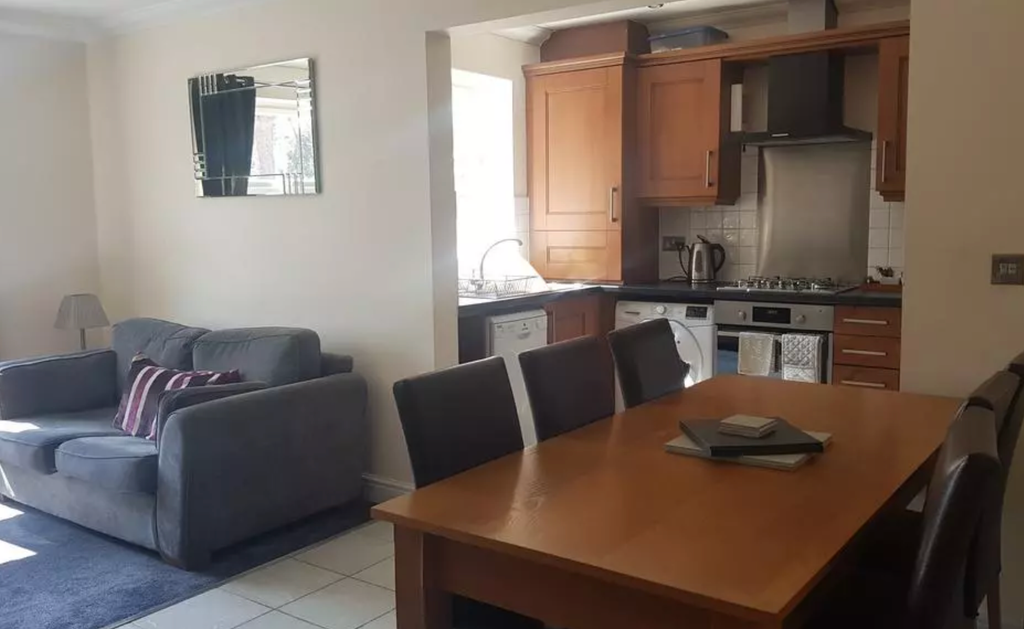 Property photo 3 of 10