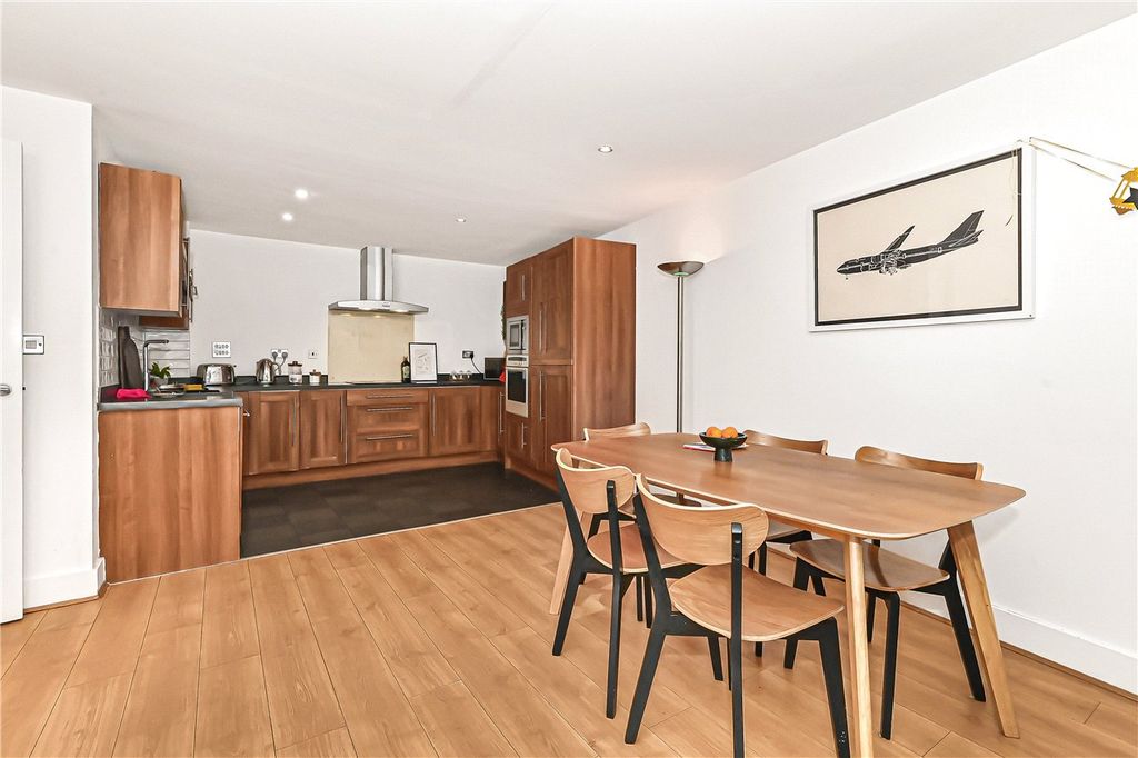 Property photo 3 of 10 Picture No. 17