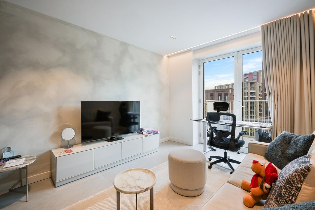 Property photo 2 of 12 Image