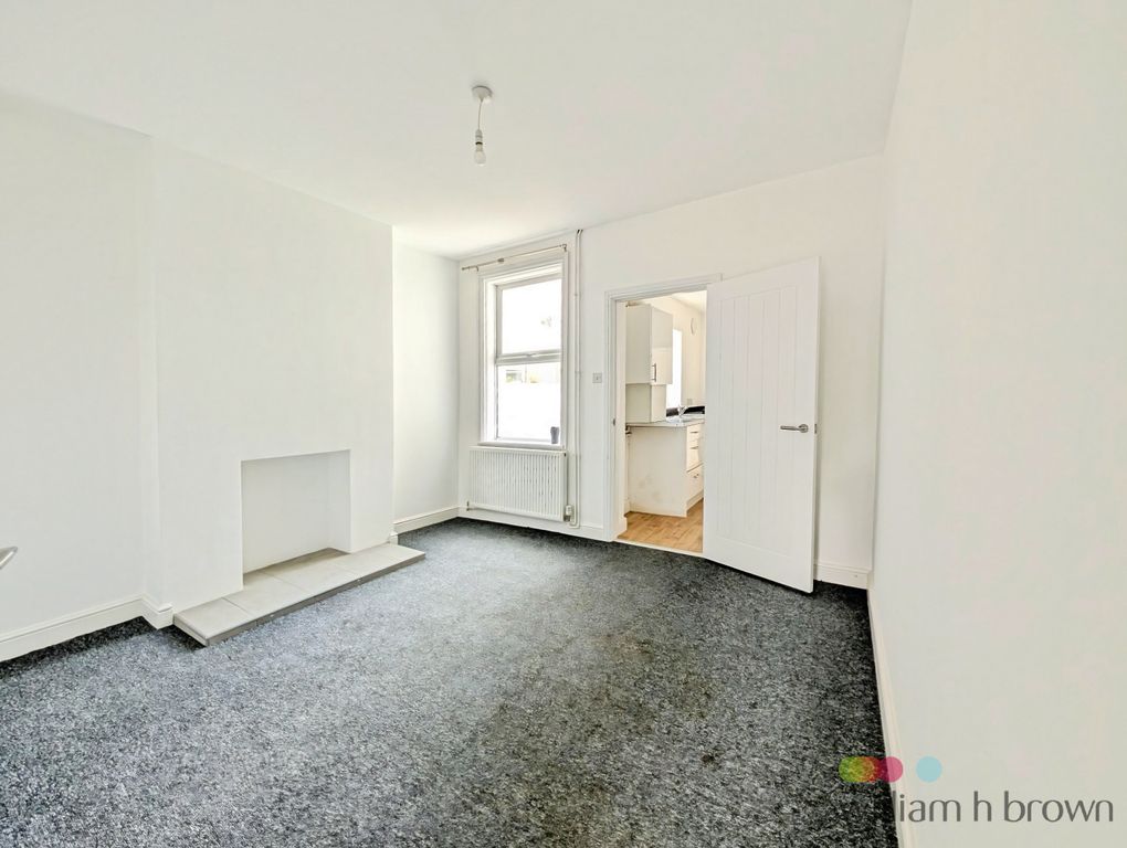 Property photo 2 of 9 Image