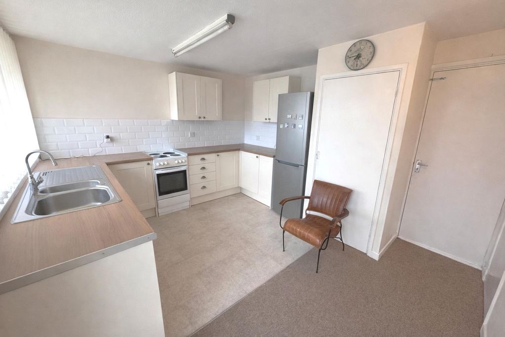 Property photo 2 of 6 Kitchen.Png