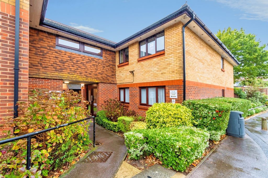 Property photo 1 of 18
