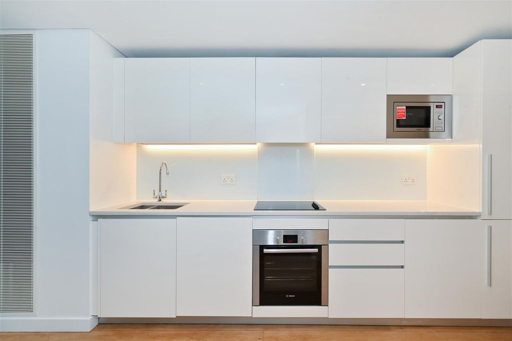 Property photo 3 of 13 605-4-Merchant-Square (6).Jpg