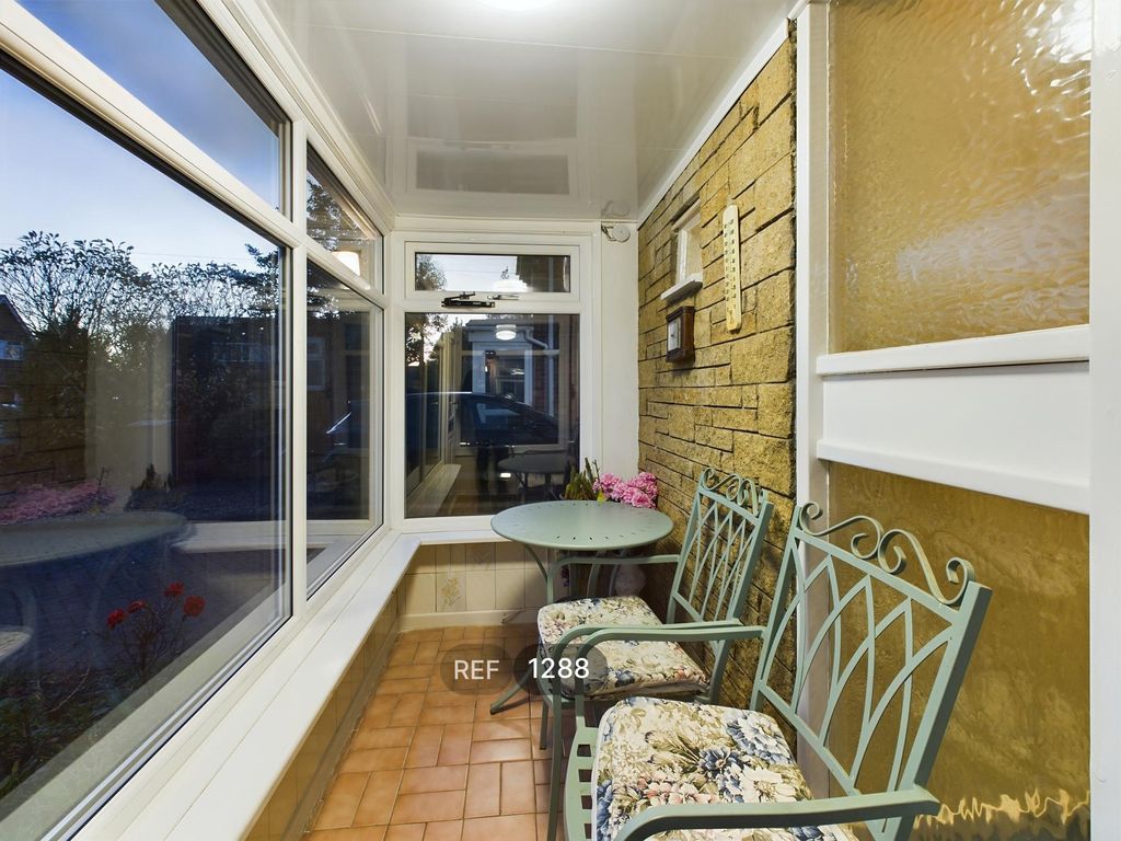 Property photo 2 of 30 Entry