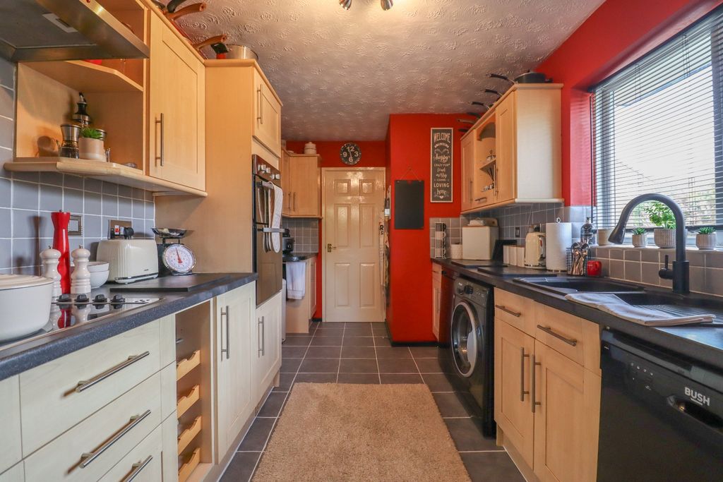 Property photo 2 of 27 4478604