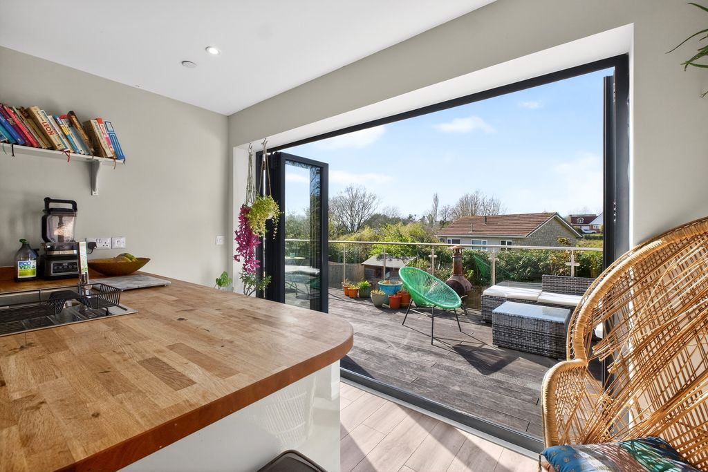 Property photo 3 of 30