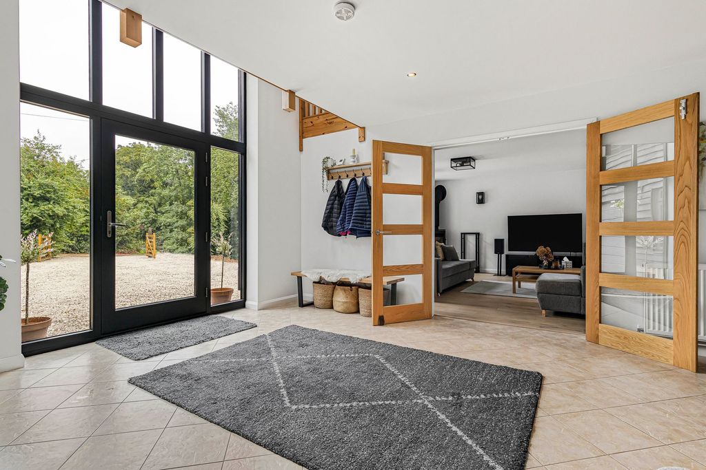 Property photo 2 of 41