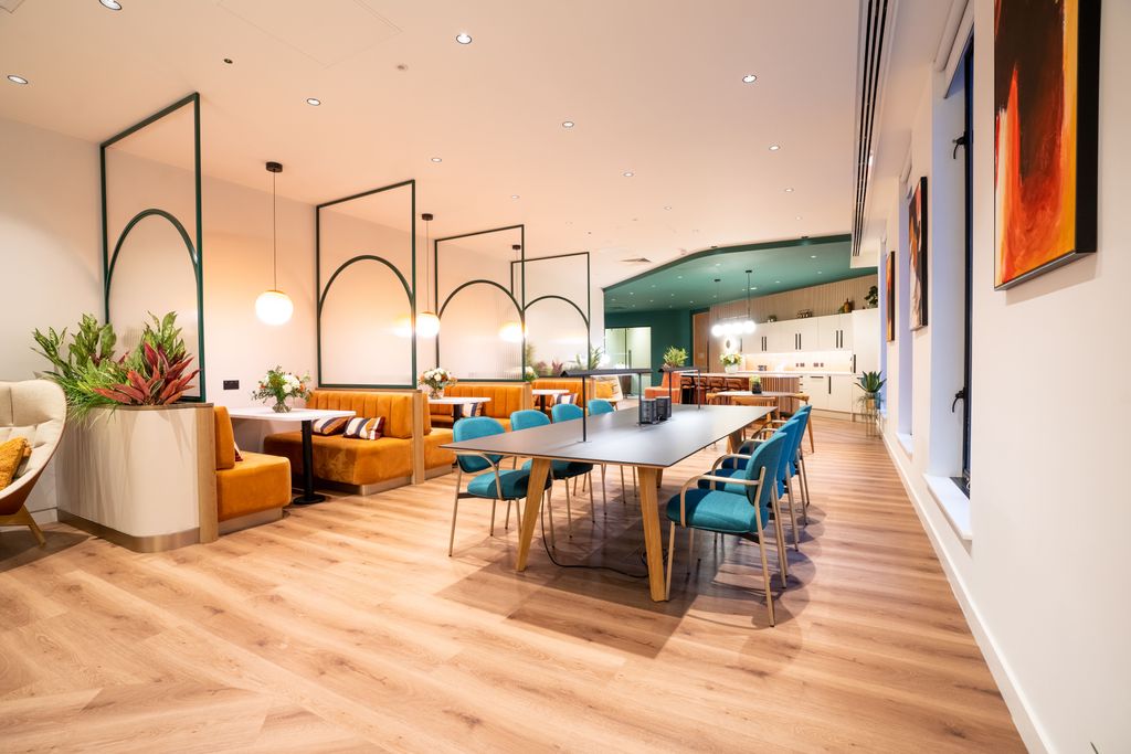 Property photo 3 of 8 Breakout Space