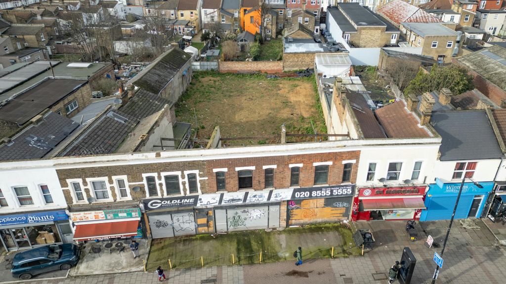 Property photo 1 of 9 07725_729_Romford_Road_E12.Jpg