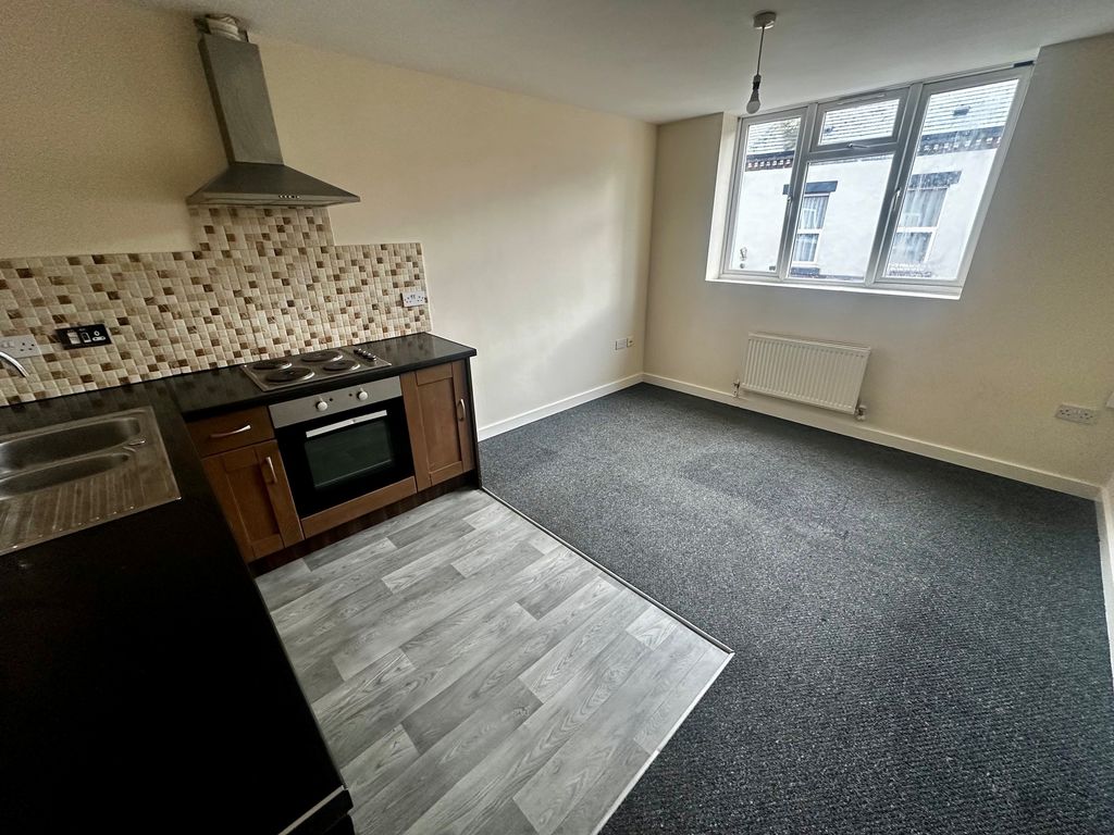 Property photo 1 of 2
