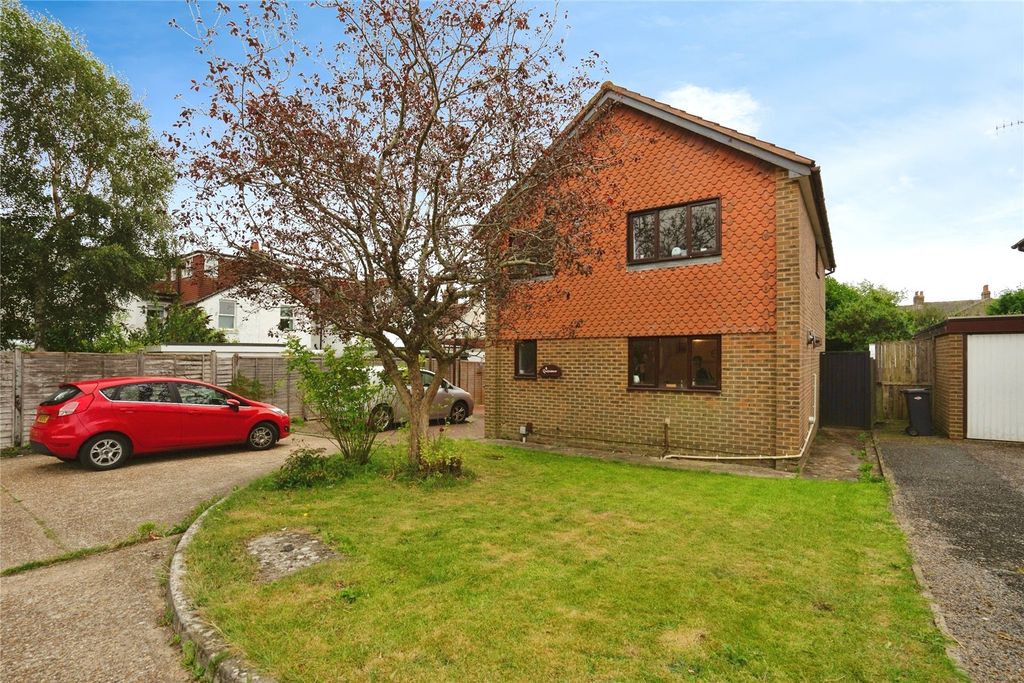Property photo 1 of 11 Picture No. 18