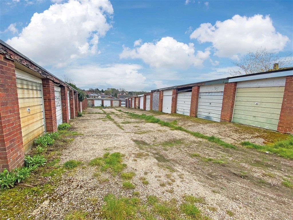 Property photo 1 of 6