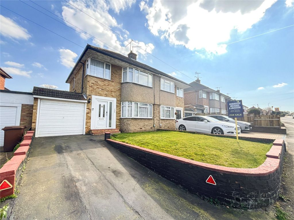 Property photo 1 of 17 Picture No. 01
