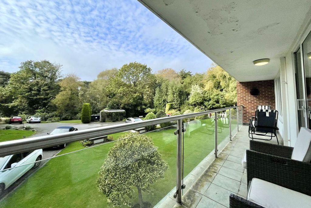 Property photo 2 of 25