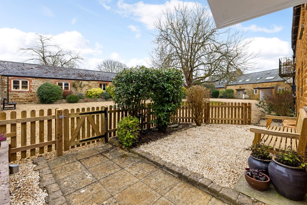 Property photo 3 of 10