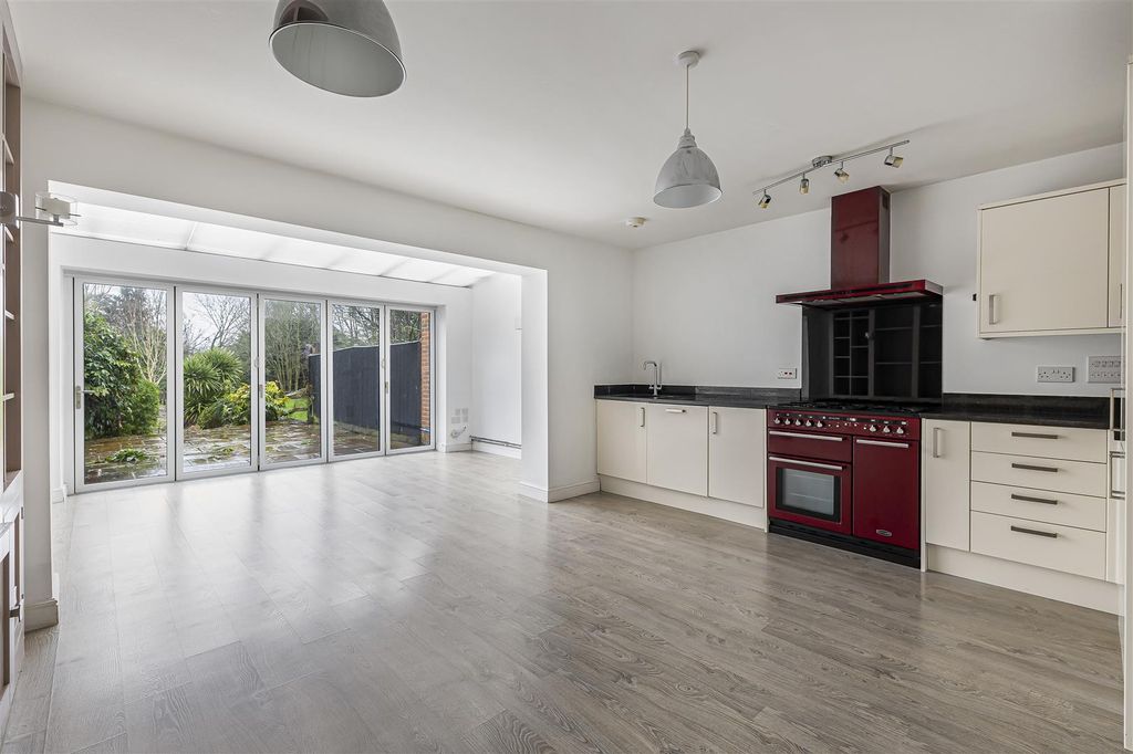 Property photo 2 of 19 Kitchen / Dining Room