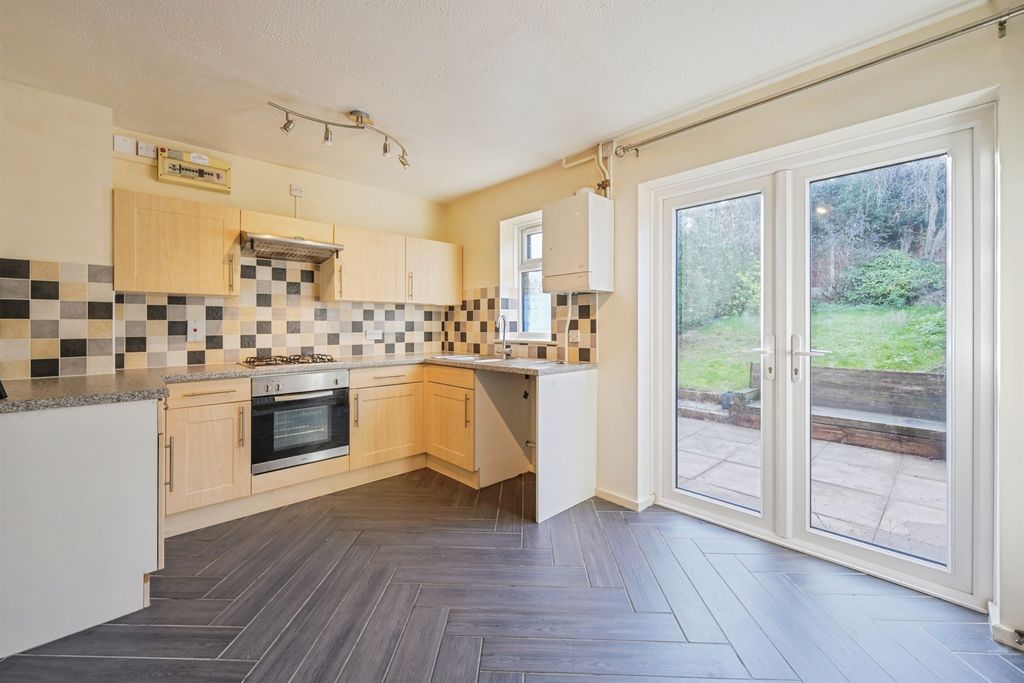 Property photo 2 of 18