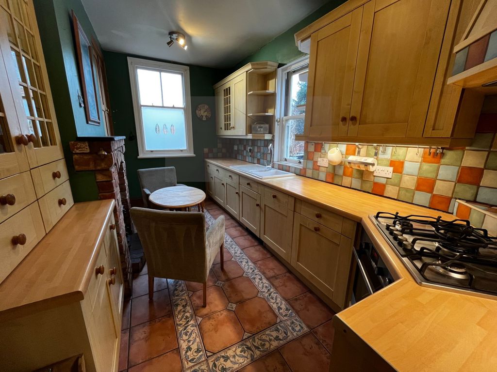 Property photo 3 of 16 Photo 1