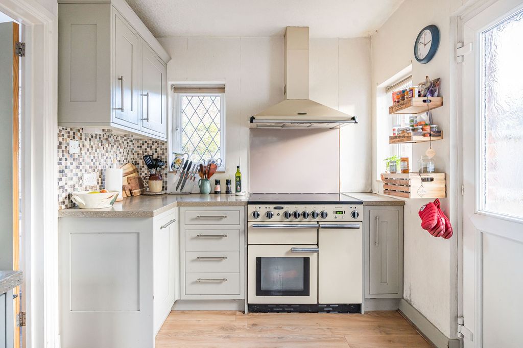 Property photo 2 of 22