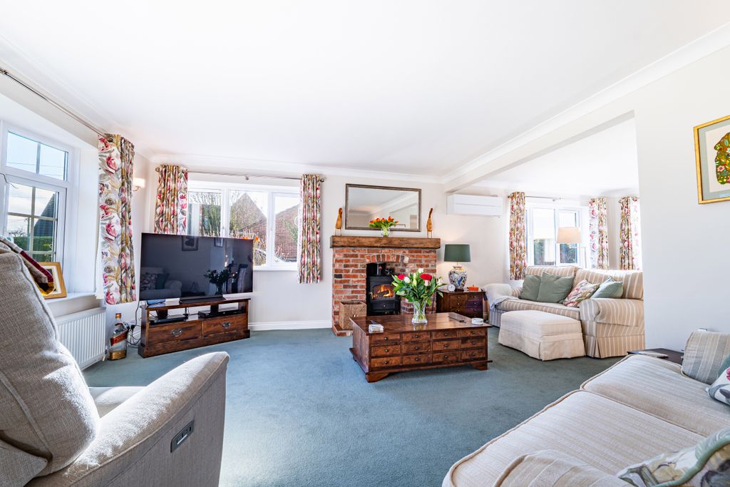 Property photo 3 of 25 Photo 3