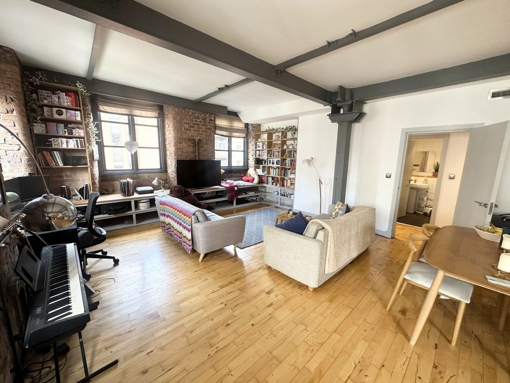 Property photo 1 of 16 Photo 10