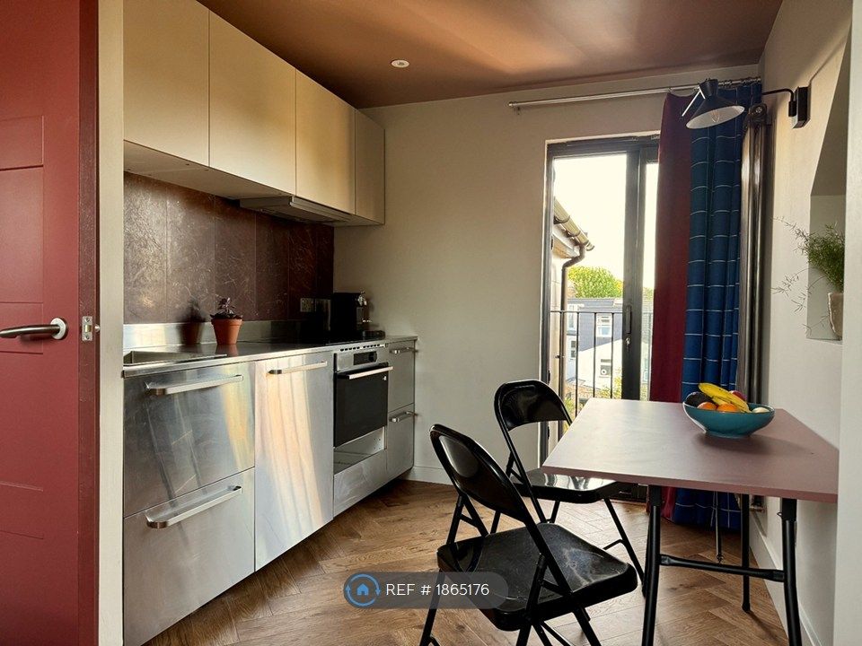 Property photo 3 of 9