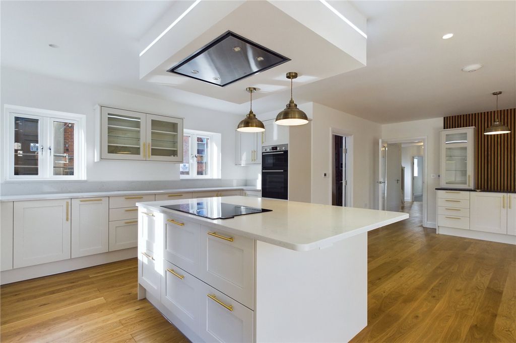 Property photo 2 of 30 Kitchen Family Room