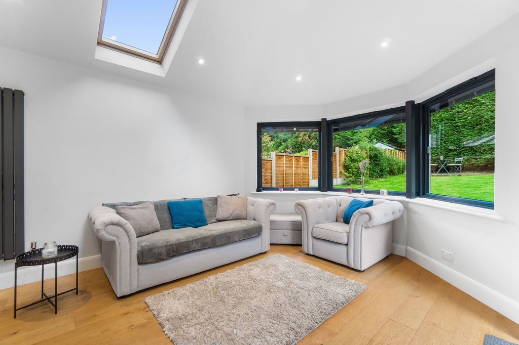 Property photo 2 of 19