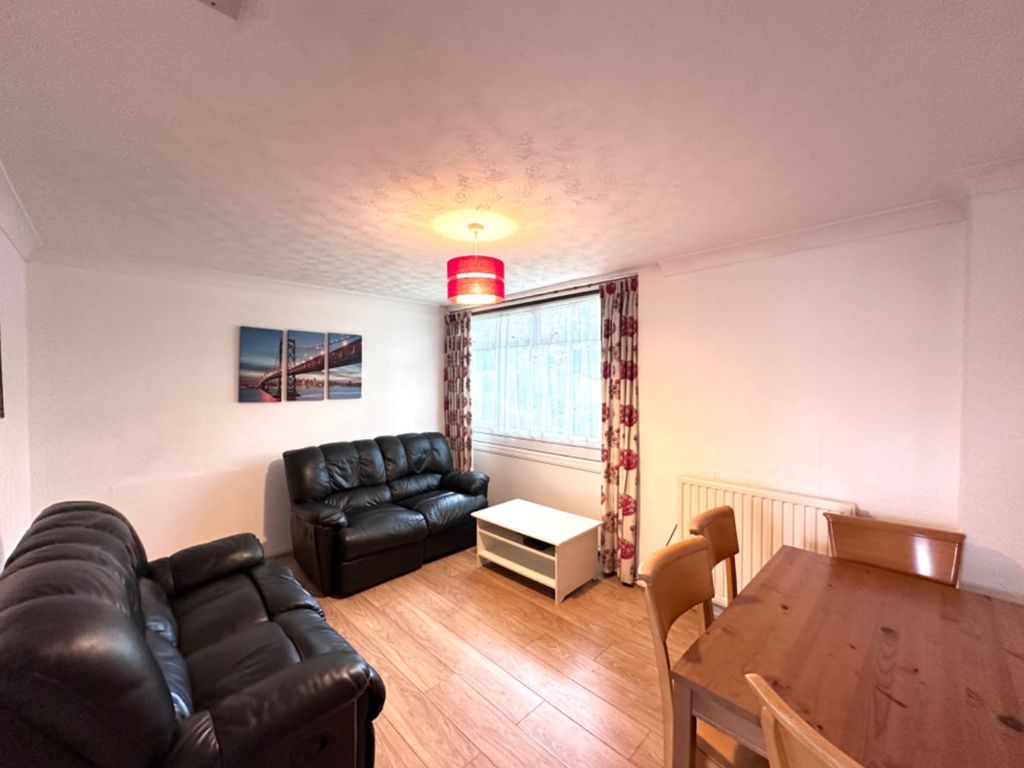 Property photo 2 of 8 04Ca262B-30Eb-4Be2-B922-7F8D8E1178D1