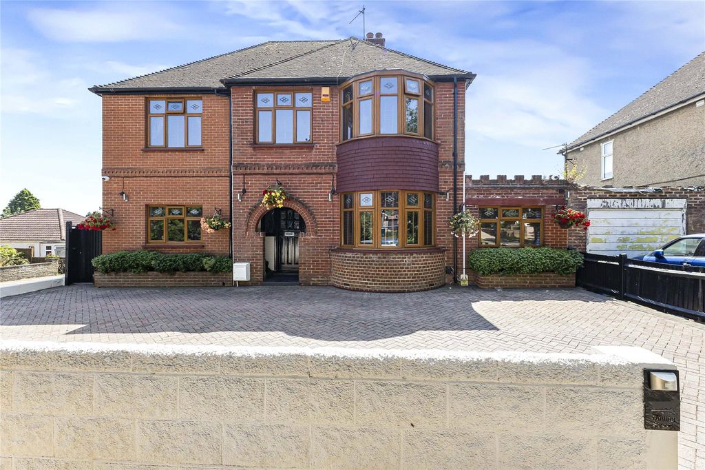 Property photo 1 of 48 Picture No. 11