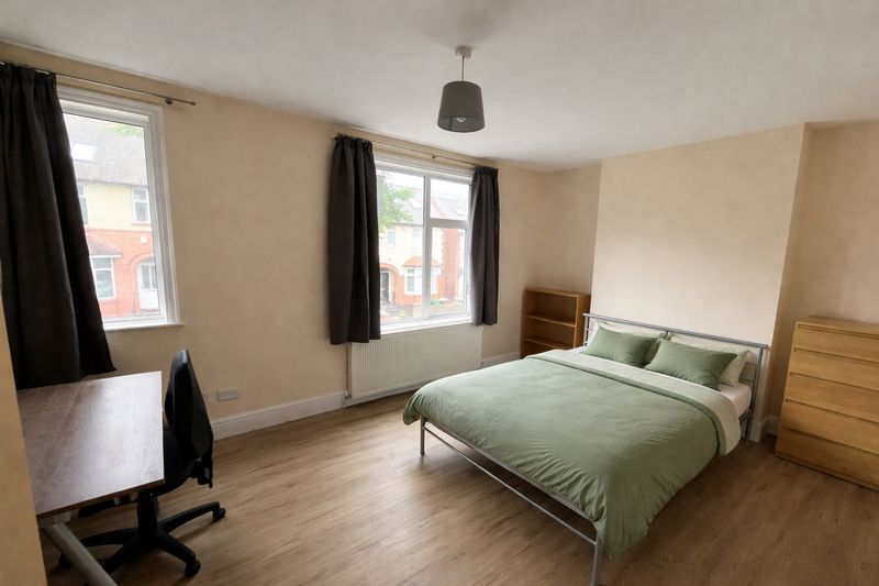 Property photo 2 of 8 Photo 9