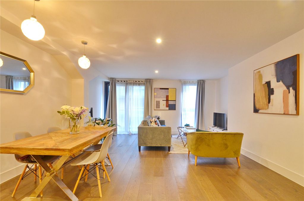 Property photo 3 of 13 Picture No. 04