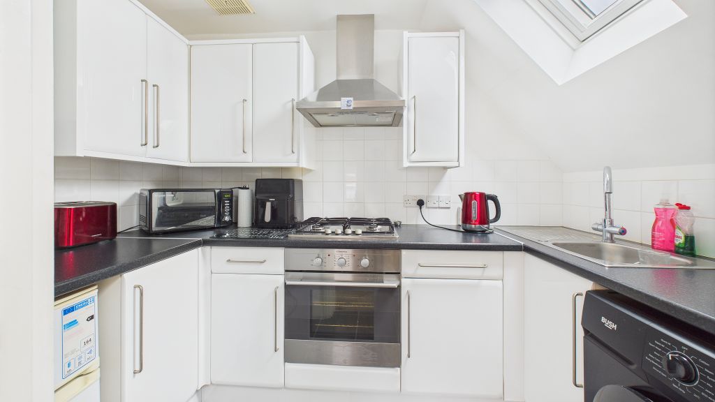 Property photo 2 of 10 Uxbridge-2