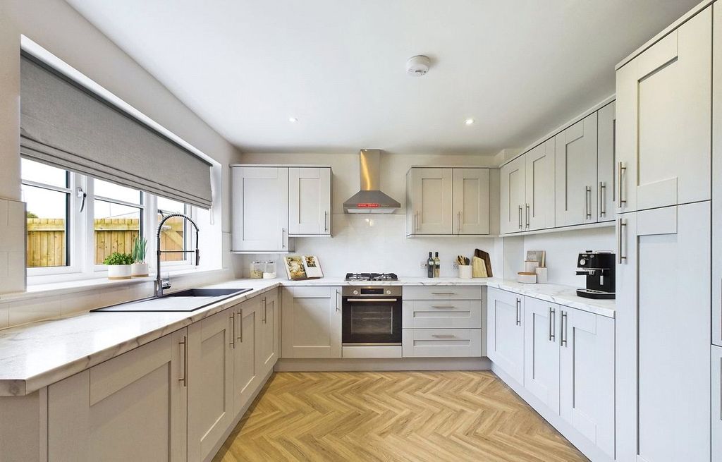 Property photo 2 of 10 Picture No. 06