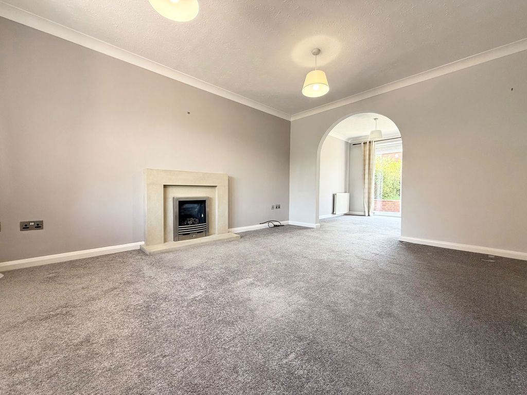 Property photo 3 of 21