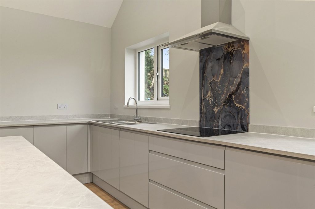 Additional image 20 of 3 bed detached house for saleSilver Drift, Beach Hill, Milford Haven, Pembrokeshire SA73